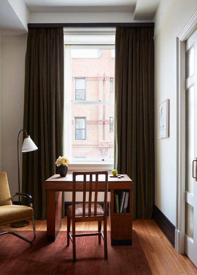 Nine Orchard Hotel New York Exterior photo