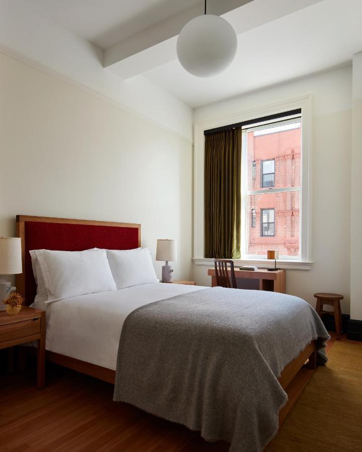 Nine Orchard Hotel New York Exterior photo